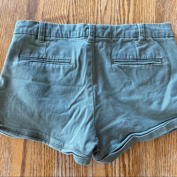 ✨2/$20✨Bluenotes Shorts - Green - Picture 3 of 3